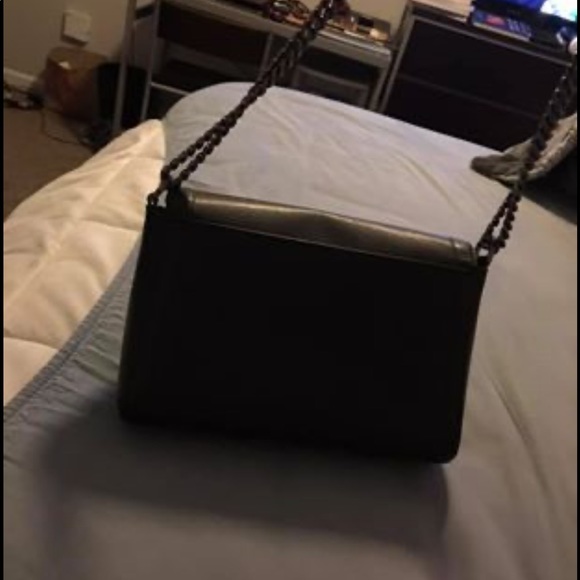 Michael kors crossbody- willing to negotiate price - Picture 3 of 4